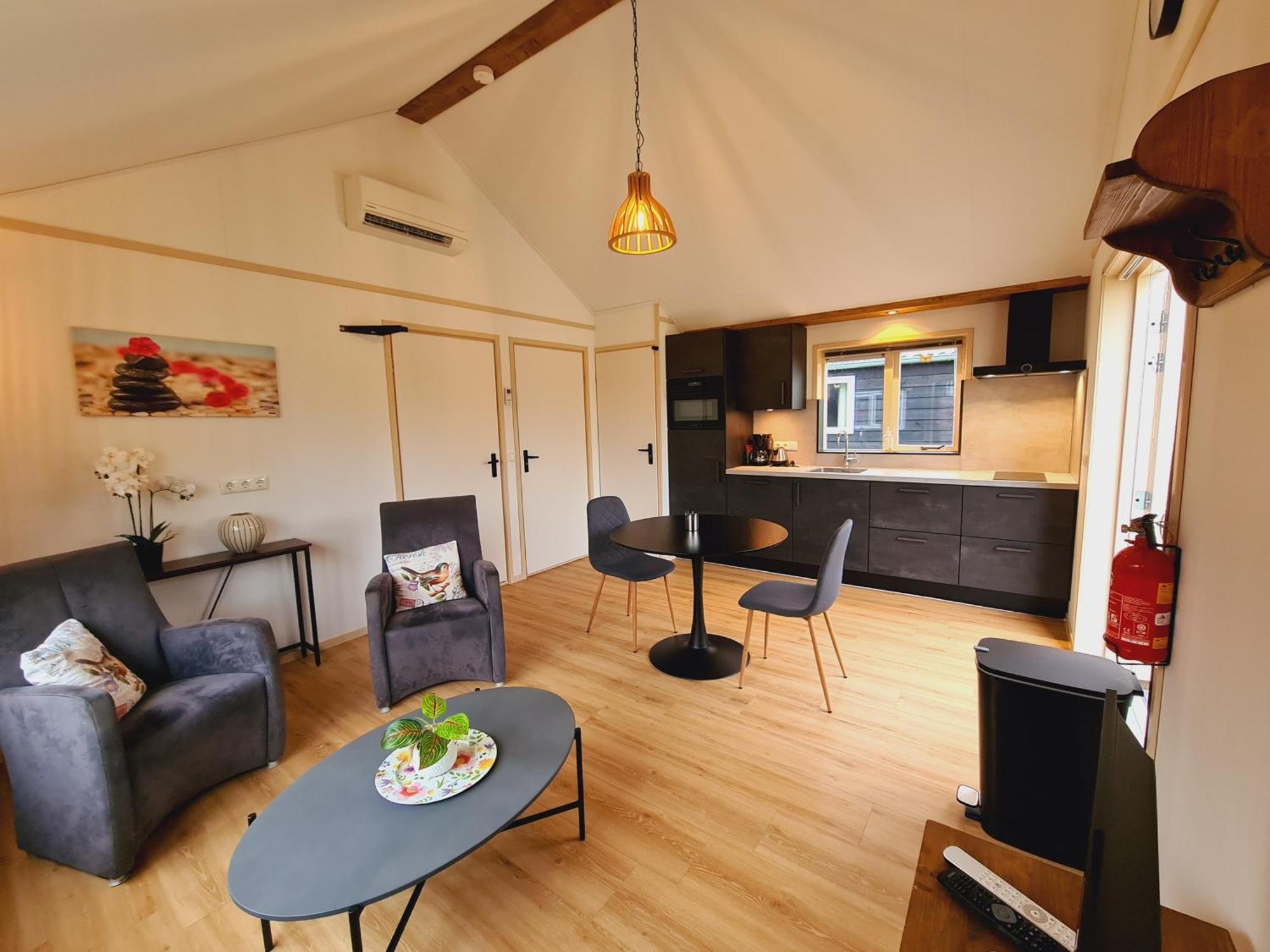 2-Persoons Luxe Vakantiewoning De Veenhoop Екстер'єр фото